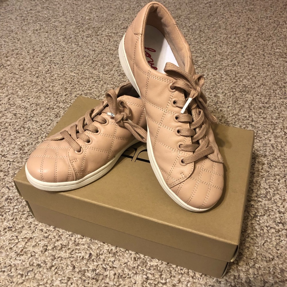 ED by Ellen Degeneres ED-Crowley Misty Rose Quilted Sneaker - Worn Once - 8 1/2